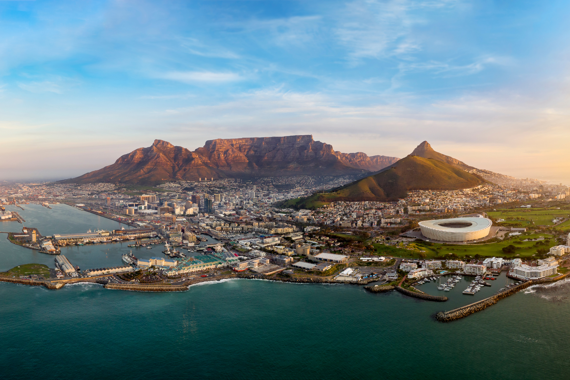 Scenic View of Cape Town with V&A Waterfront and Table Mountain in the Background (1)