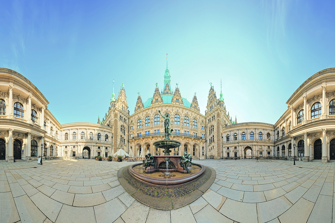 Hamburg CityHAll 150431376 200dpi